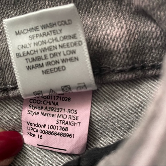 LOGO by Lori Goldstein jeans EUC size 16 straight leg w/cutout hem 5pkt btn/zip - Picture 11 of 15